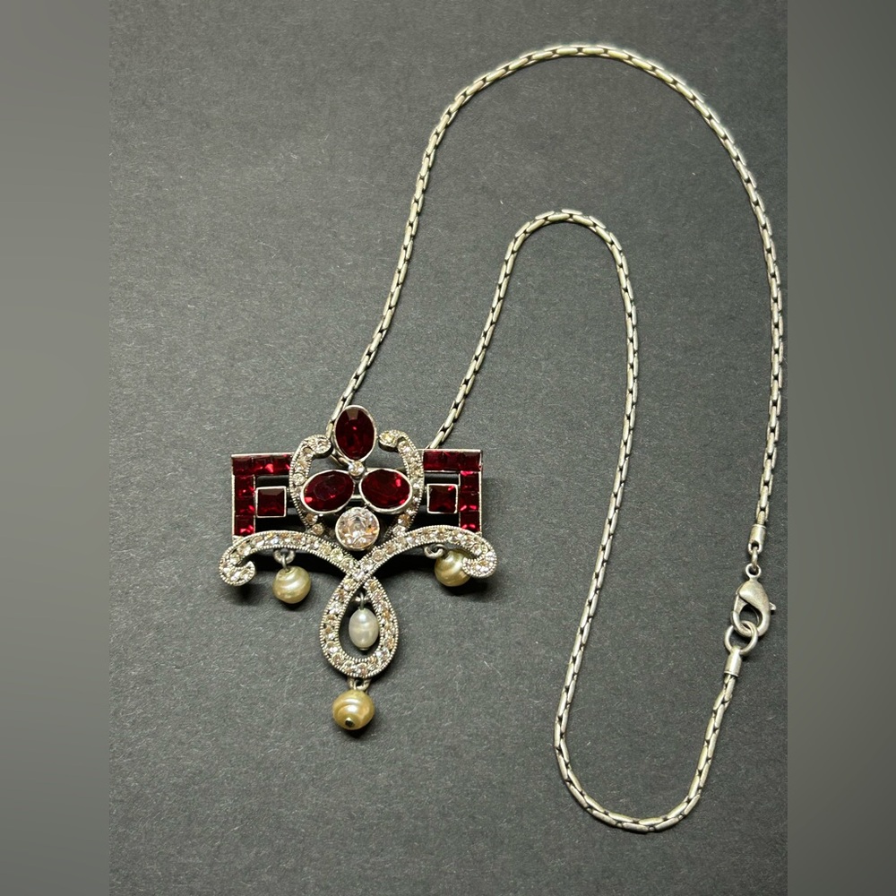 Sweet Romance Trefoil Garnet Lavaliere Pin/Pendant w/ Chain - Picture 3 of 6